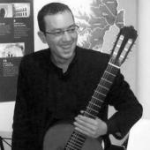 Adolfo Mendes - Guitarra